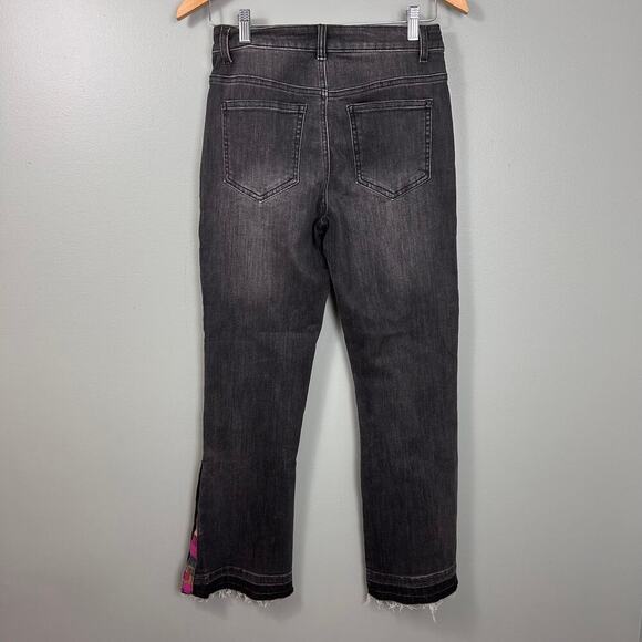 APNY Crop Flare Jean Side Hem Embroidery Mid Rise Black Dark Wash Denim size 4 - Picture 8 of 11